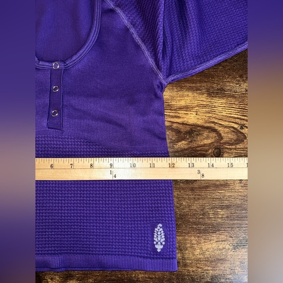 FP Movement by Free People Top Bail Out Womens XS/S Layer Henley Crop Top NEW - Picture 11 of 13
